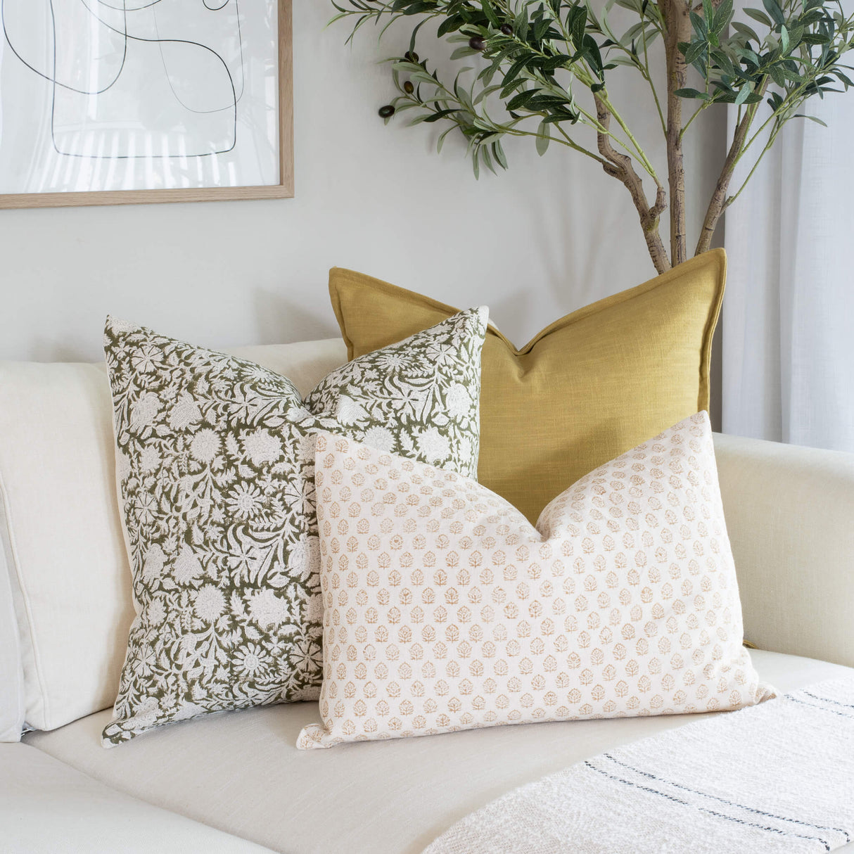 Jardim Floral Block Printed Pillow Cover | Olive