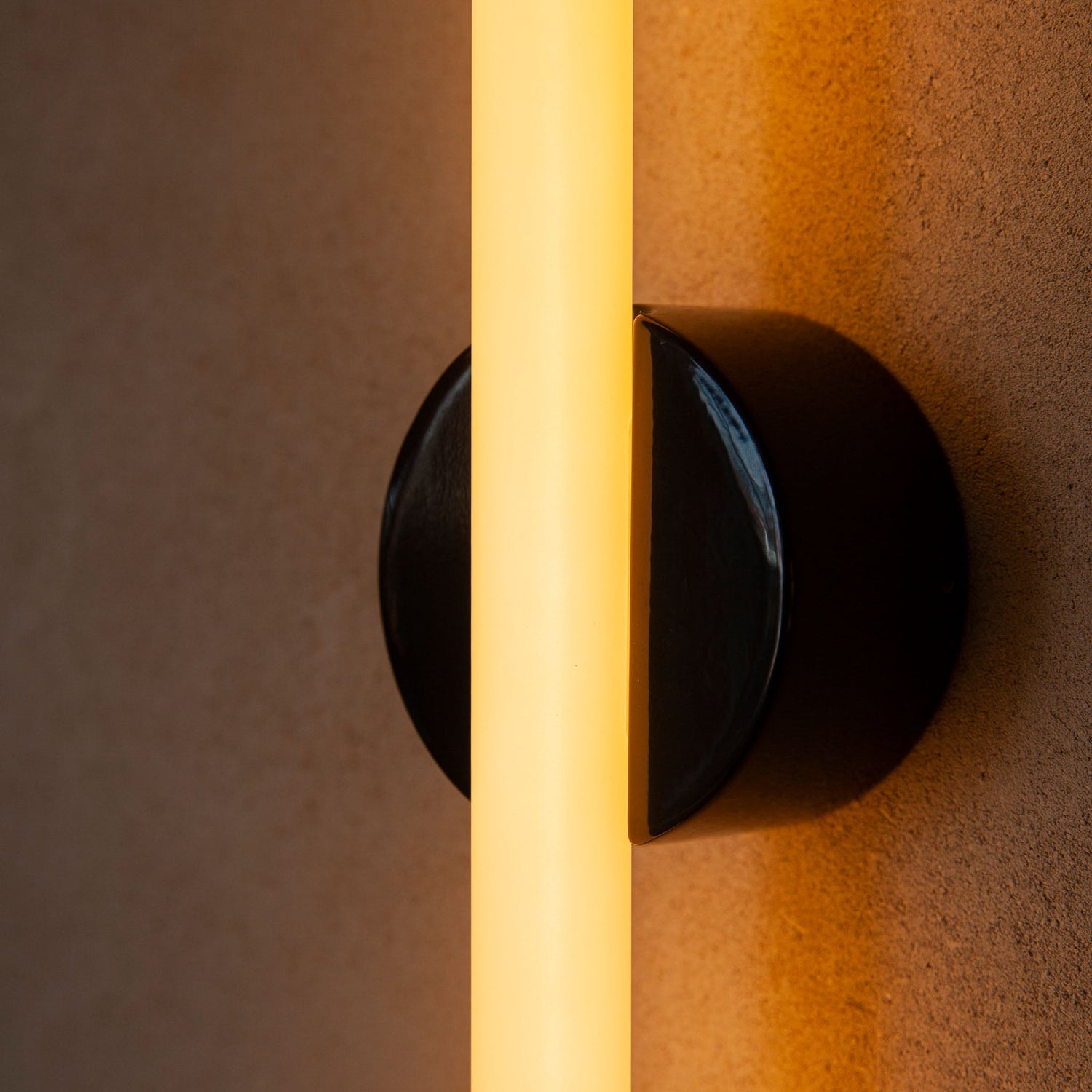 Kilter 1.0 Sconce in Dark Grey