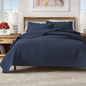 Solid Quilt - Alicia Collection