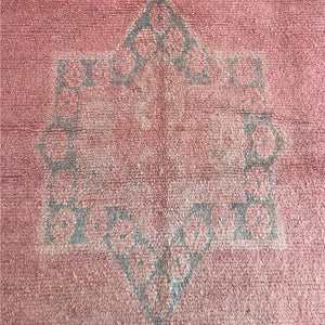 Zana Vintage Moroccan Rug | 5'2" x 9'10"