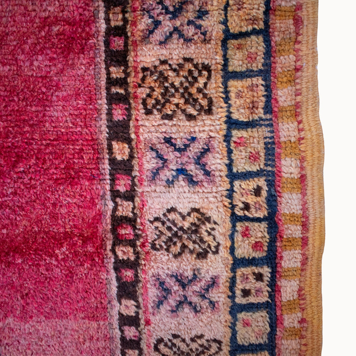 Vintage Moroccan Rug | 3'10" x 7'