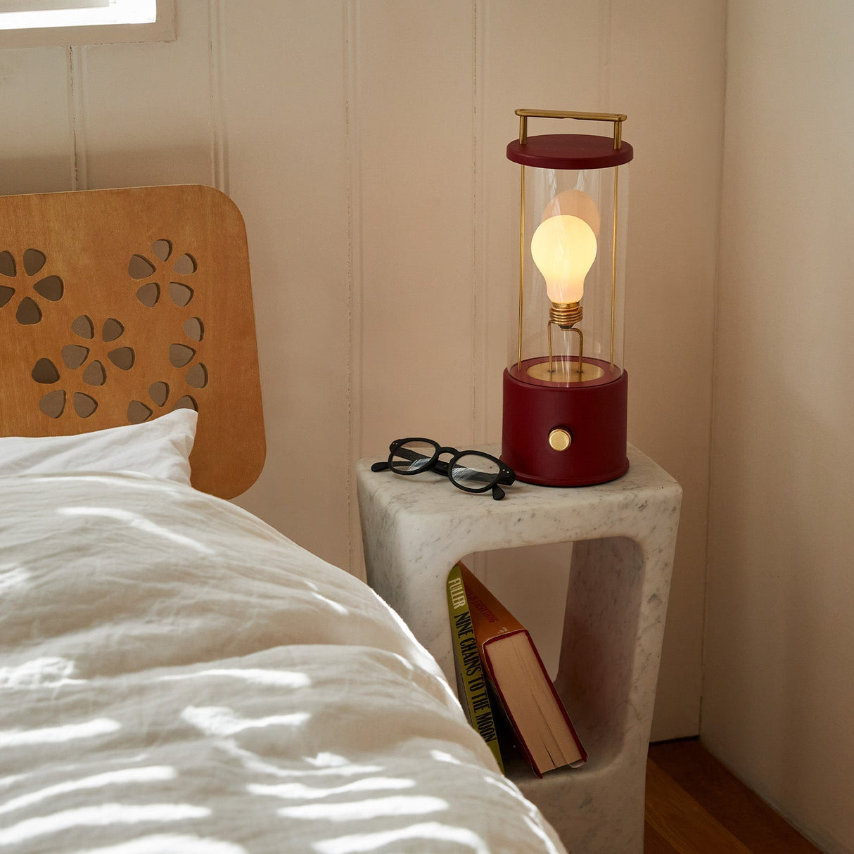 The Muse 1.0 Portable Lamp in Pomona Red