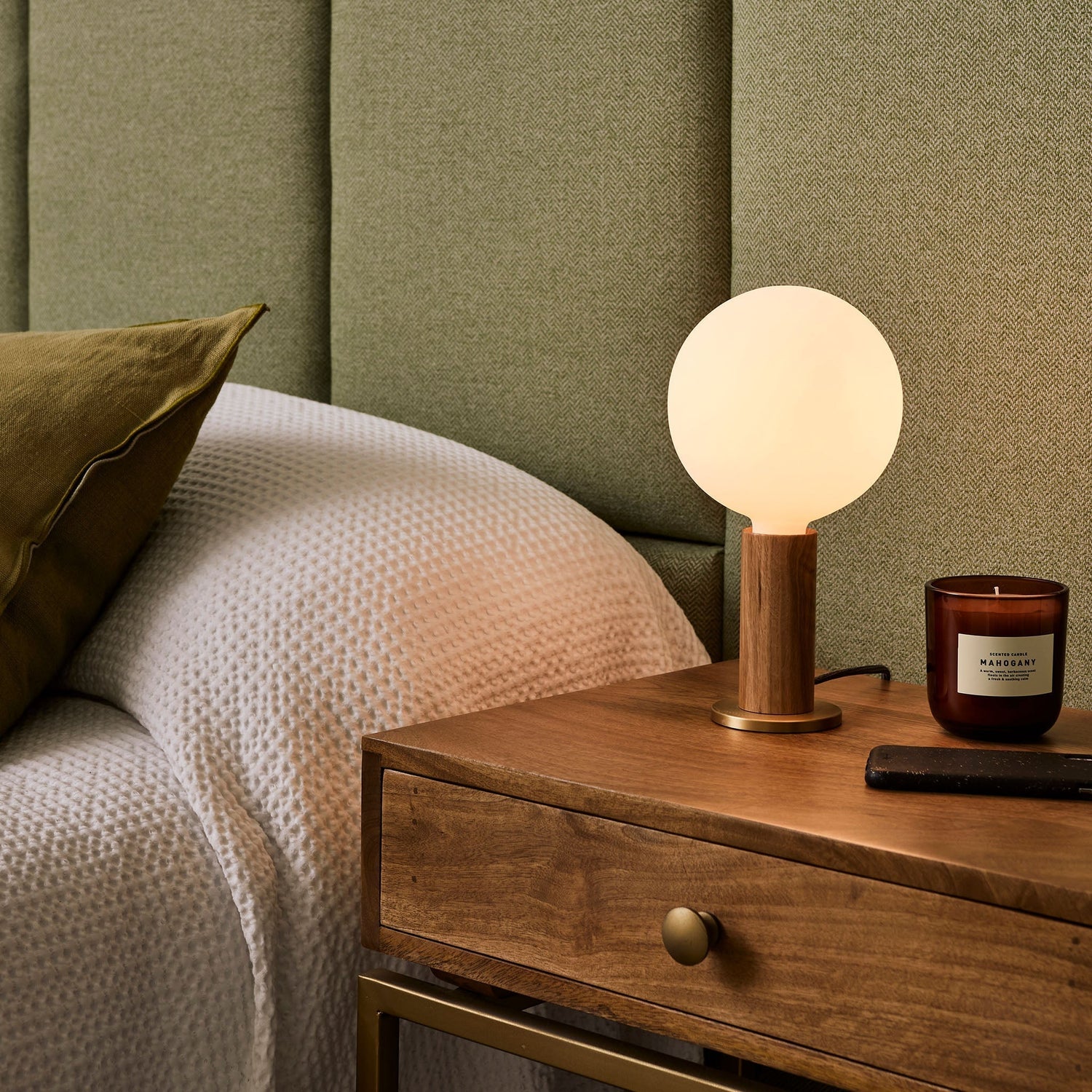 Knuckle Table Lamp + Bulb (Collective)