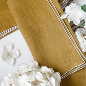 STONE WASHED LINEN NAPKINS // SET OF 4
