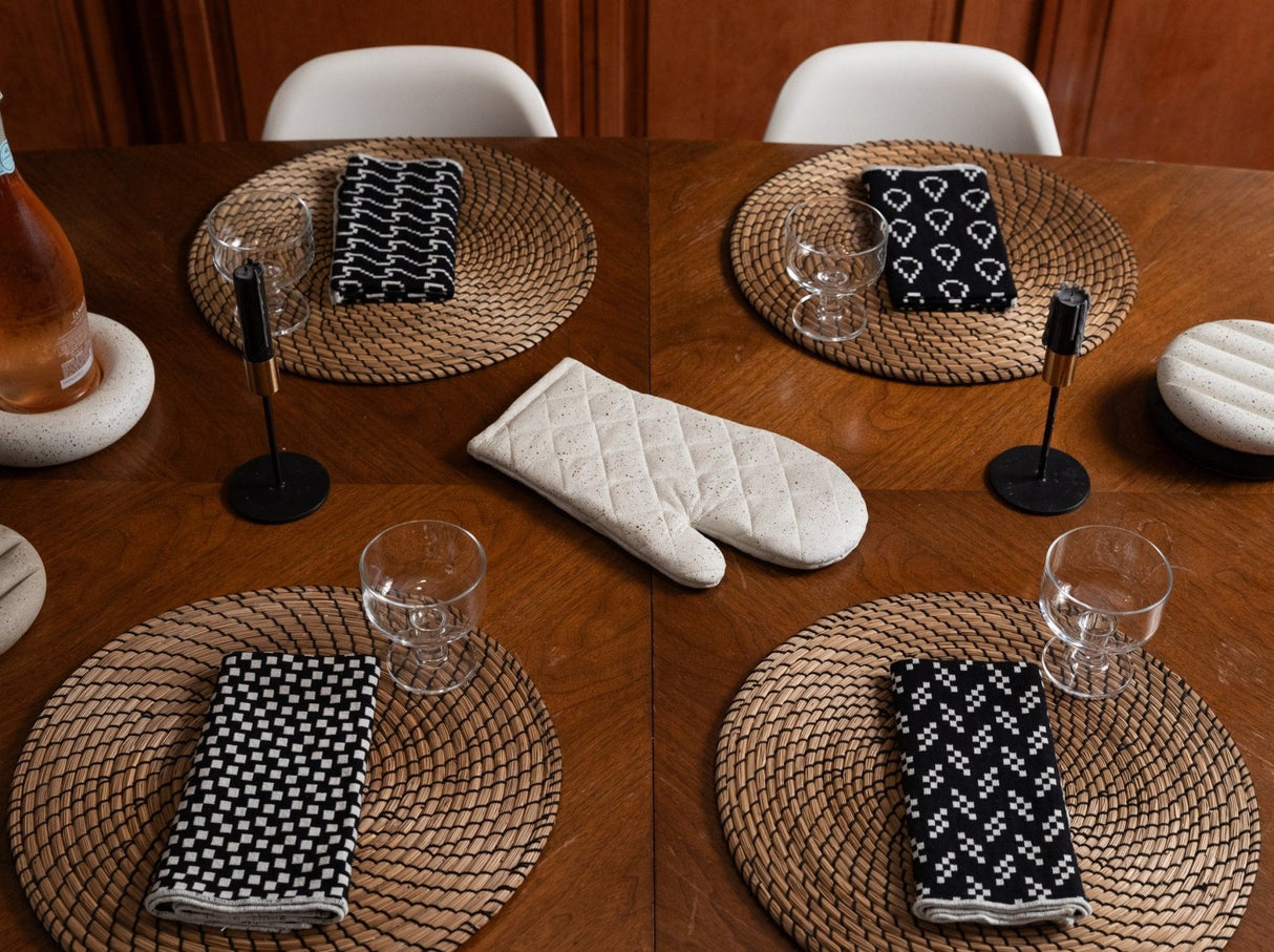 Oven Mitt Trivet | White Terrazzo