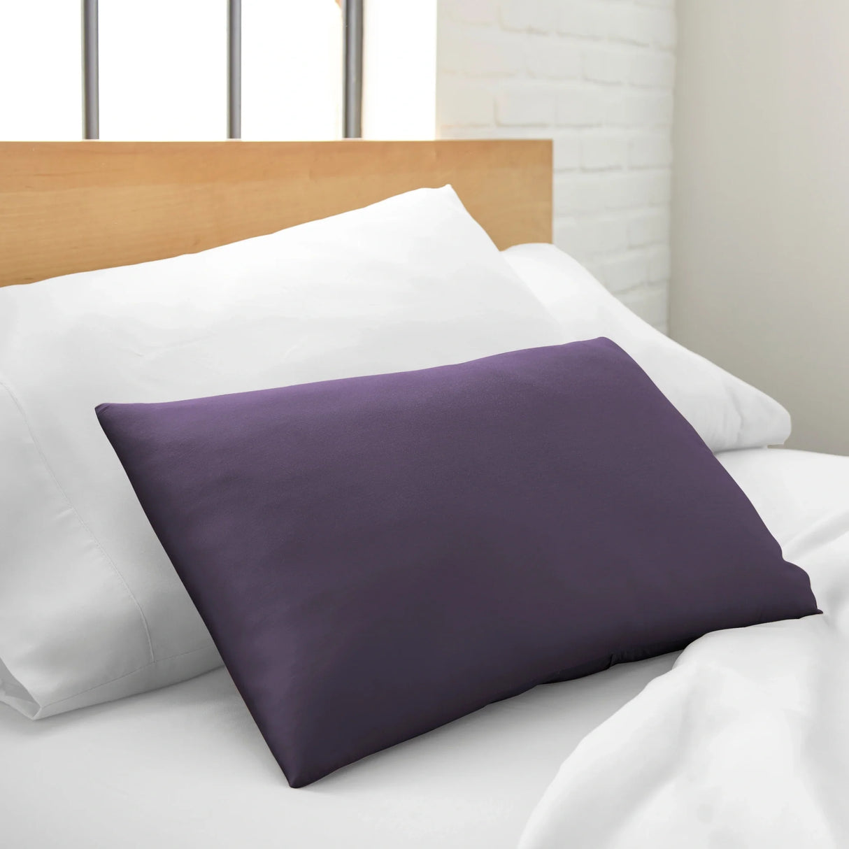 Cooling Bamboo Pillowcase – Breathable, Hypoallergenic & Moisture-Wicking Comfort