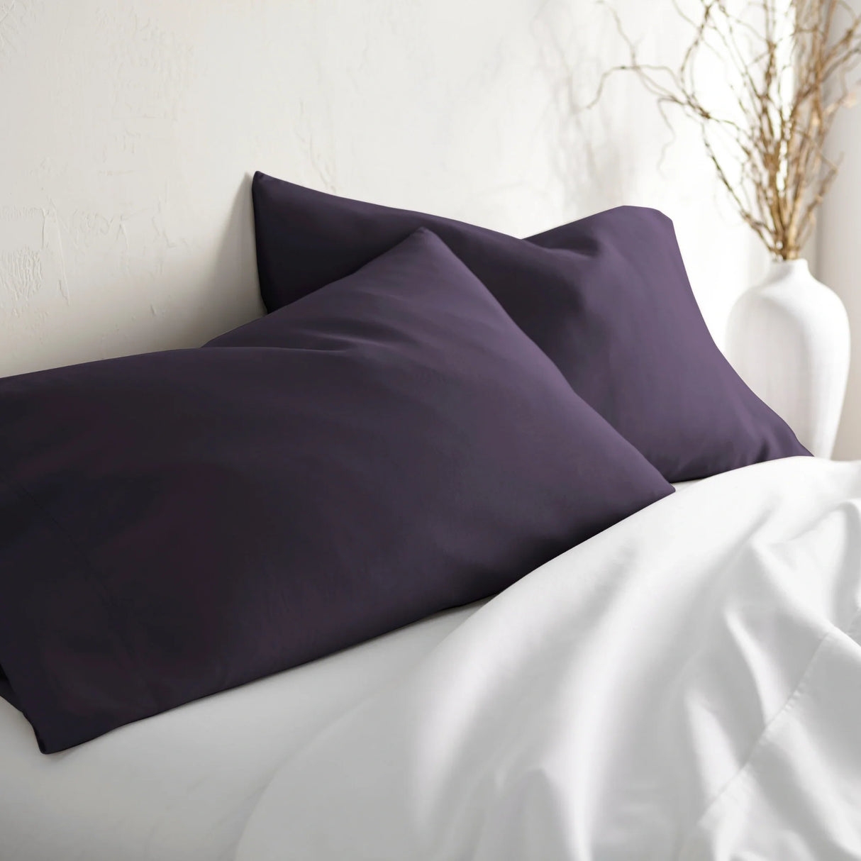 Cooling Bamboo Pillowcase – Breathable, Hypoallergenic & Moisture-Wicking Comfort