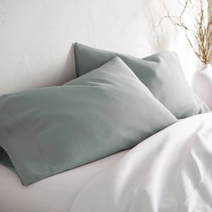 Cooling Bamboo Pillowcase – Breathable, Hypoallergenic & Moisture-Wicking Comfort