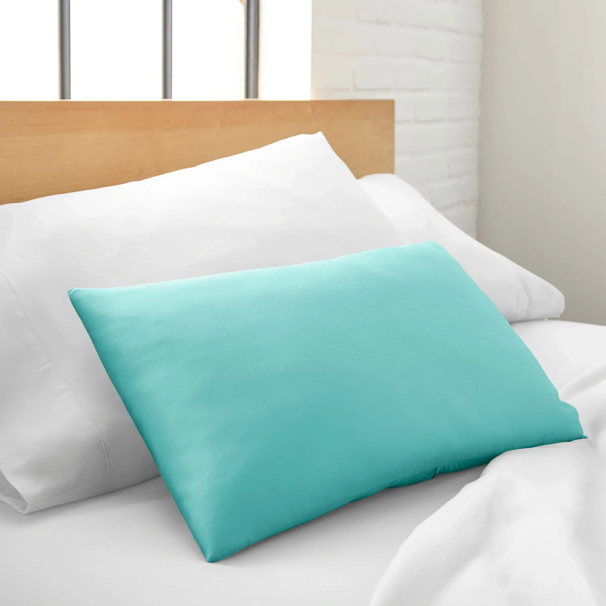 Cooling Bamboo Pillowcase – Breathable, Hypoallergenic & Moisture-Wicking Comfort