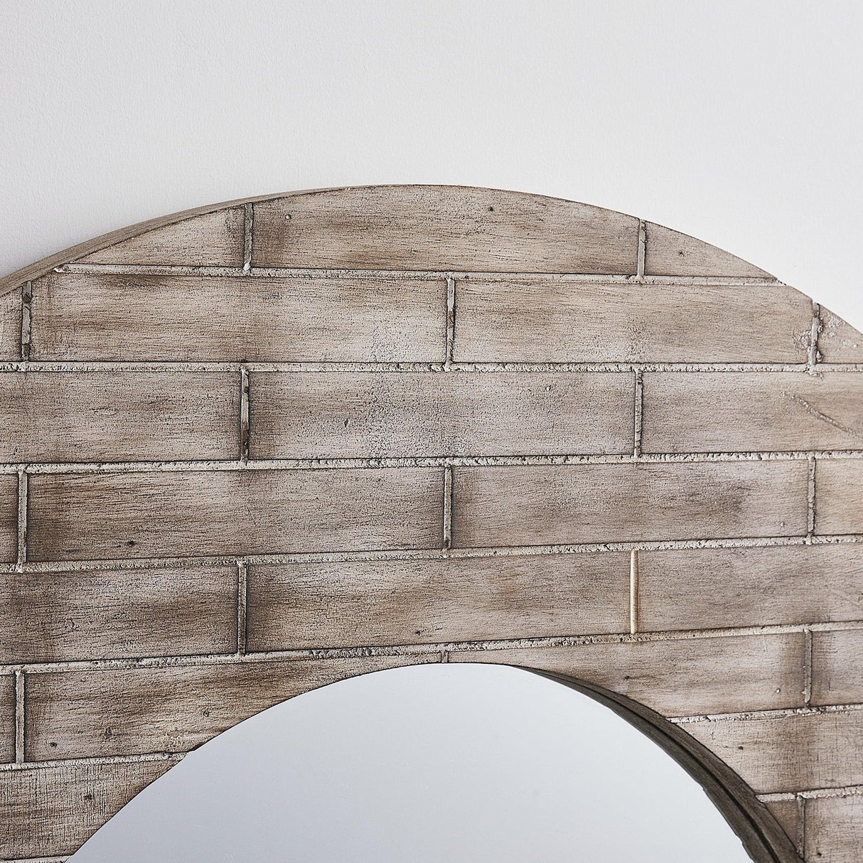 Traditional Round Mirror Vintage Wall Decoration
