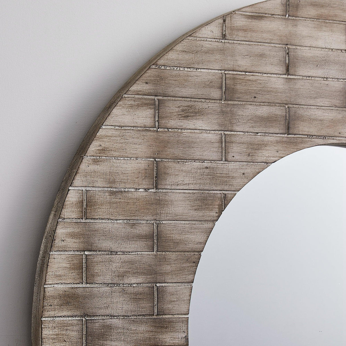 Traditional Round Mirror Vintage Wall Decoration