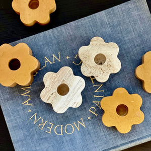 Bud Candle Set in Honeycomb