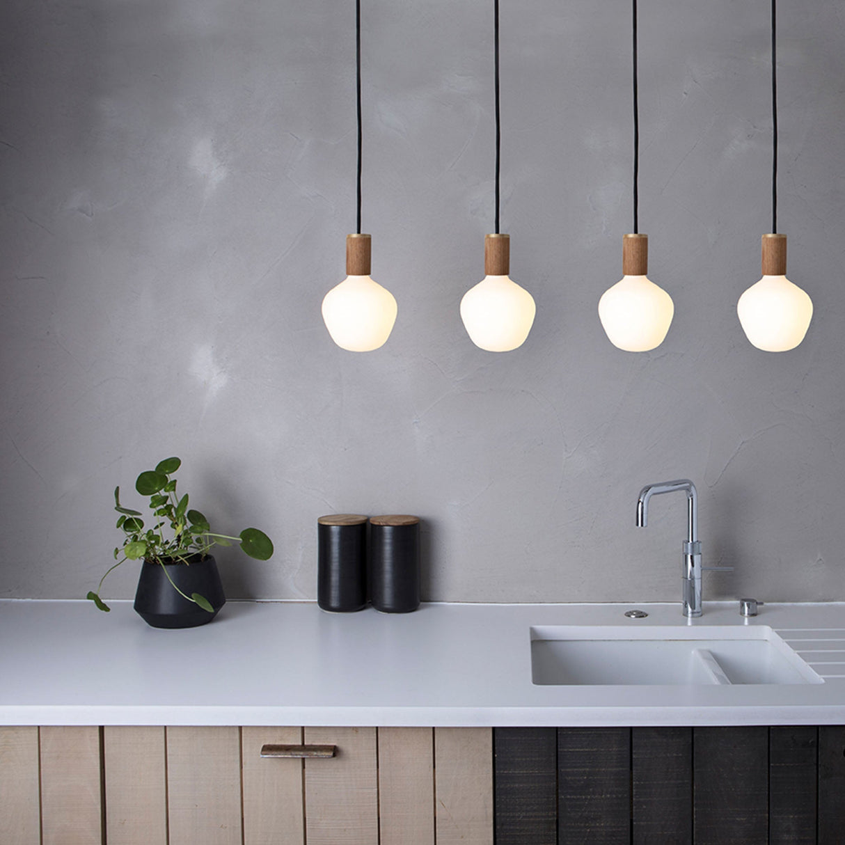 Enno Pendant Light in Walnut