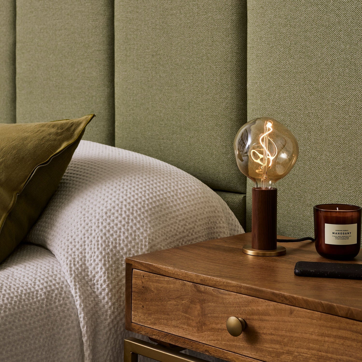 Knuckle Table Lamp in Walnut + Voronoi I