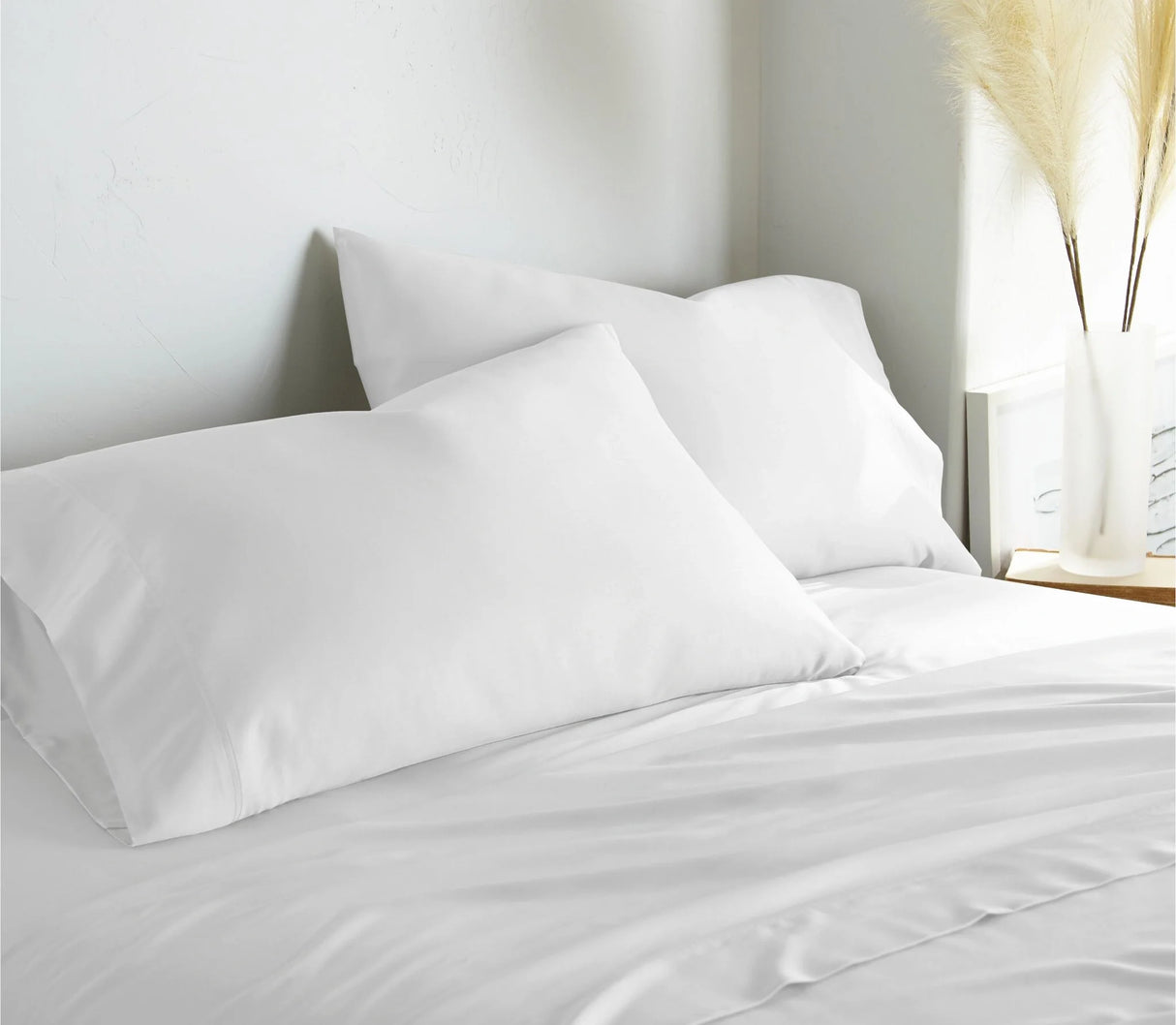 Premium Cooling Bamboo Pillowcases – Silky Soft & Skin-Friendly