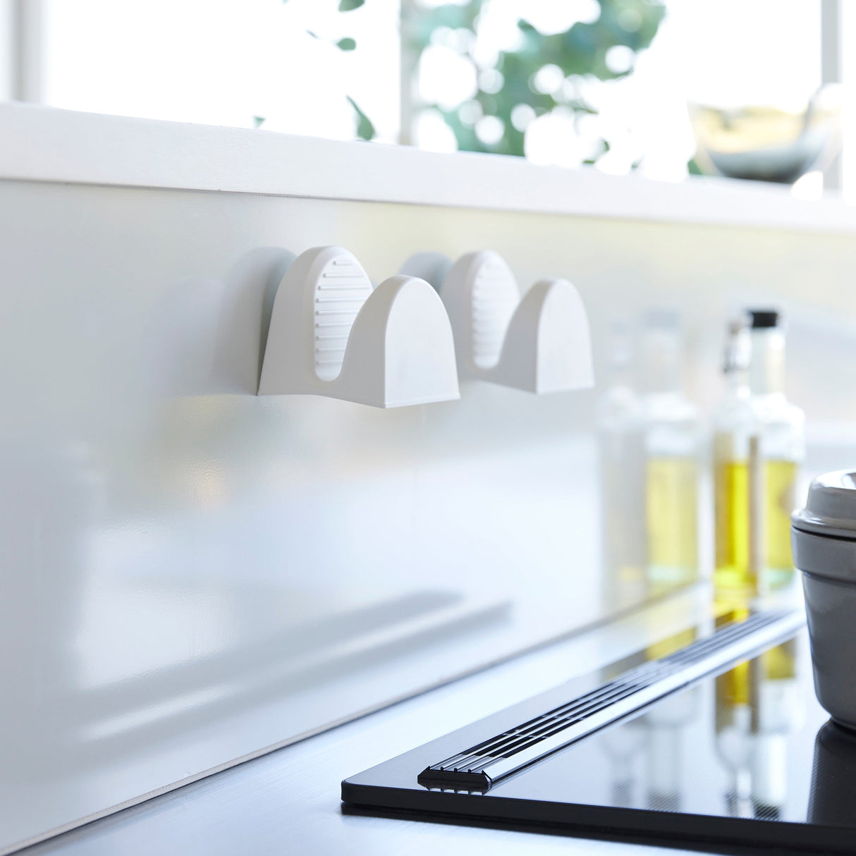 Magnetic Pot Holders - Set of 2 - Silicone