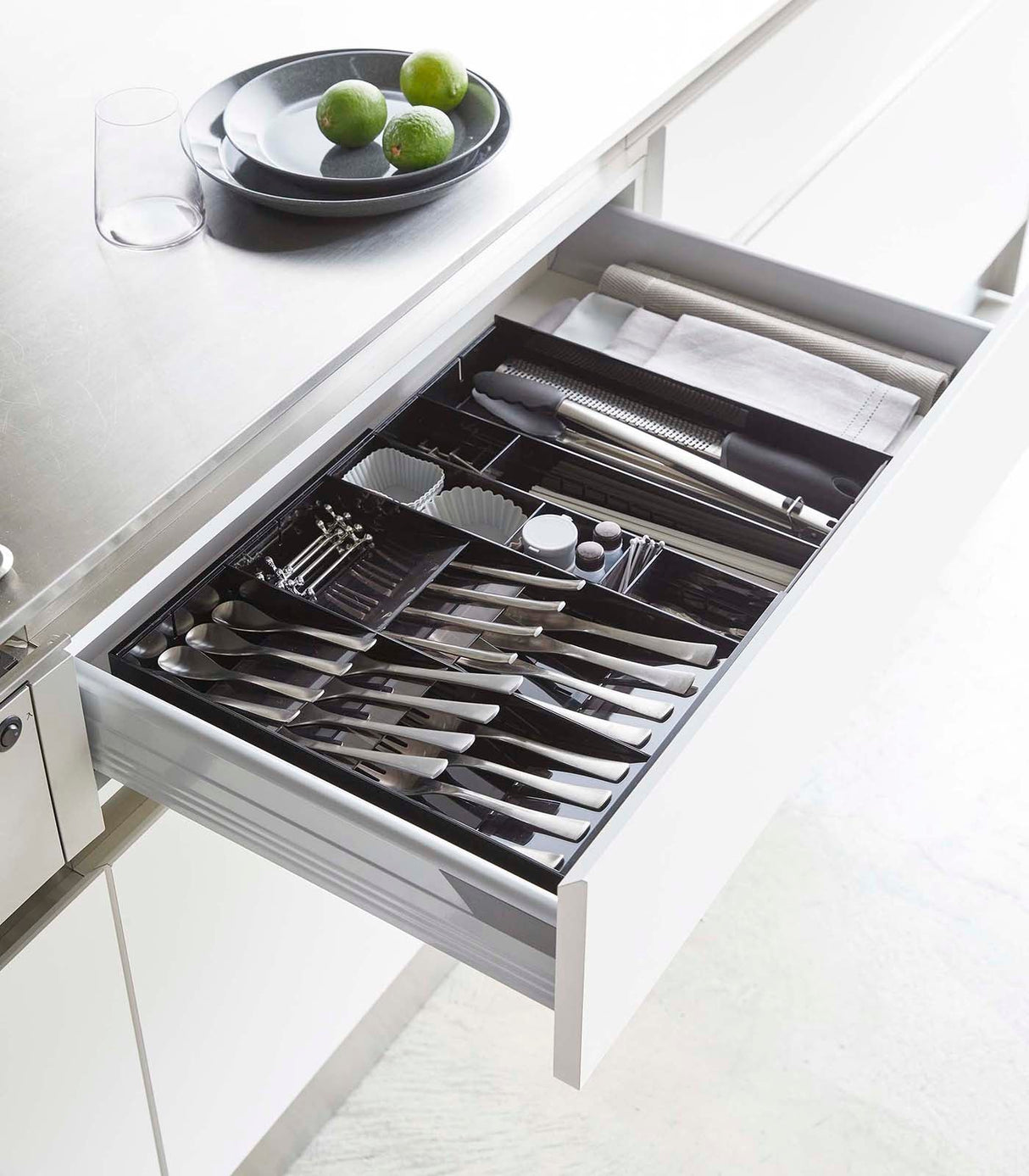 Expandable Cutlery Organizer - Large