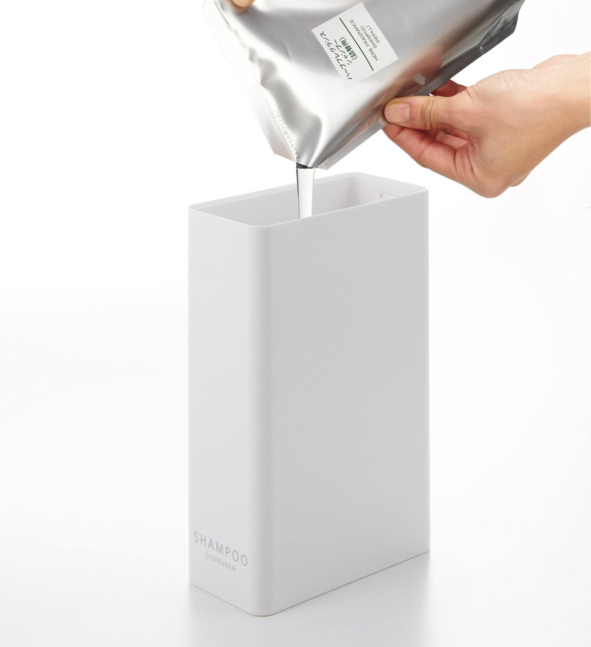 Ensemble distributeur rectangulaire : shampoing, après-shampoing et savon pour le corps