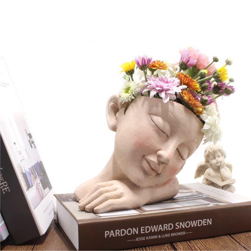 Hera Sleeping Face Planter | Sage & Sill