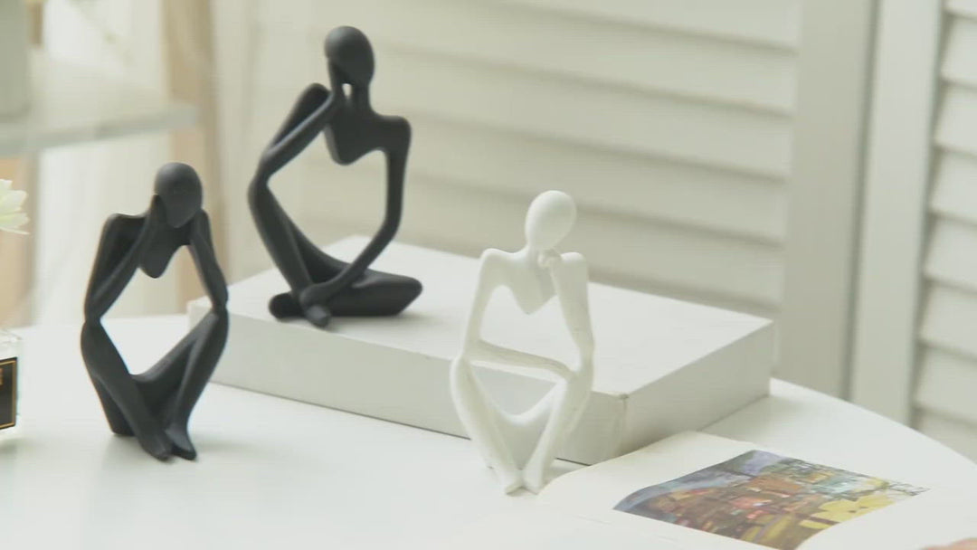 Sculpture abstraite de figurine de penseur