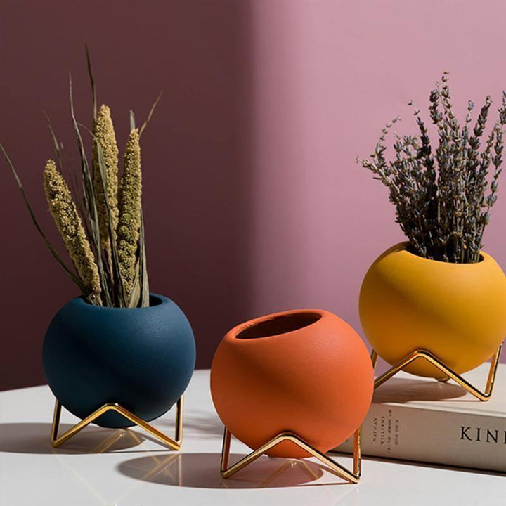 Pots de jardinière en céramique de couleurs abstraites avec support