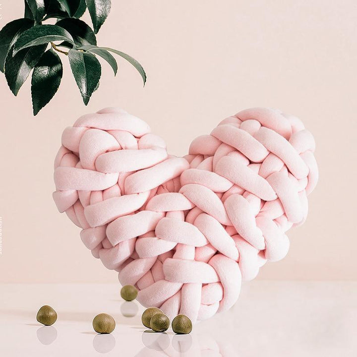 Coussin décoratif à nœud épais en forme de cœur de la Saint-Valentin